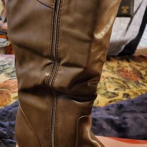 Ladies tall boot